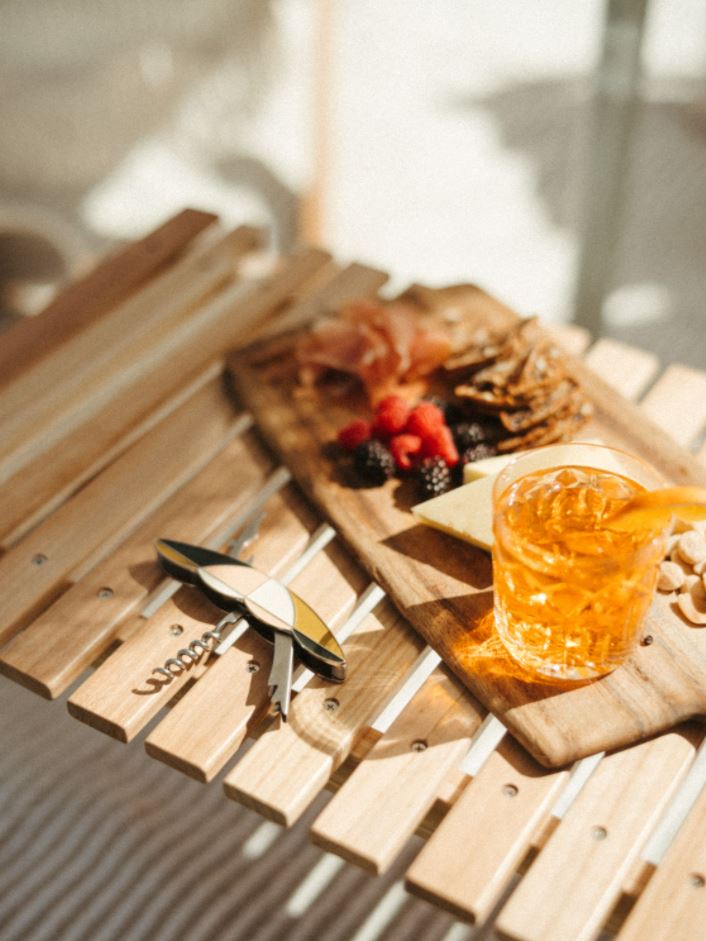 The Folding Picnic Table