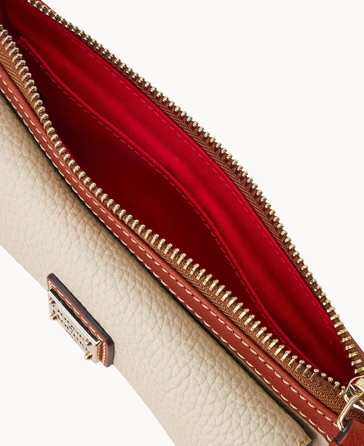 Pebble Grain Pocket Wristlet