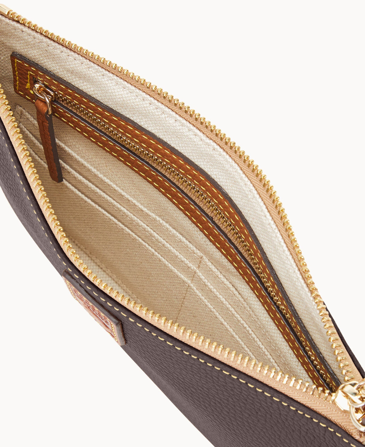 Pebble Grain Large Wristlet