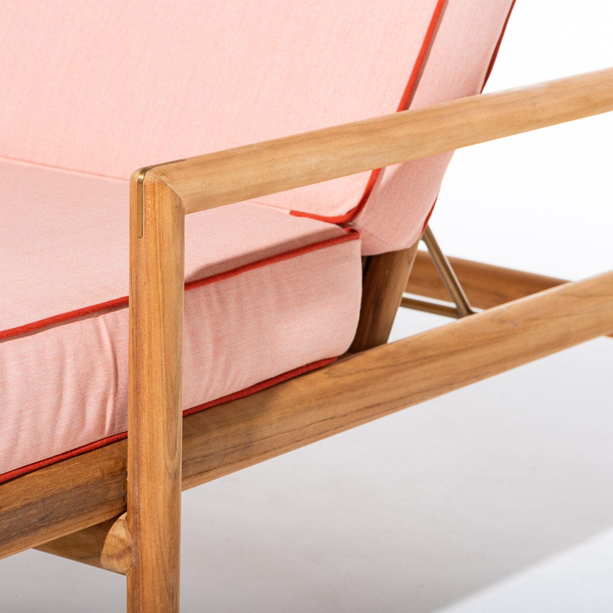 The WES Sun Lounger