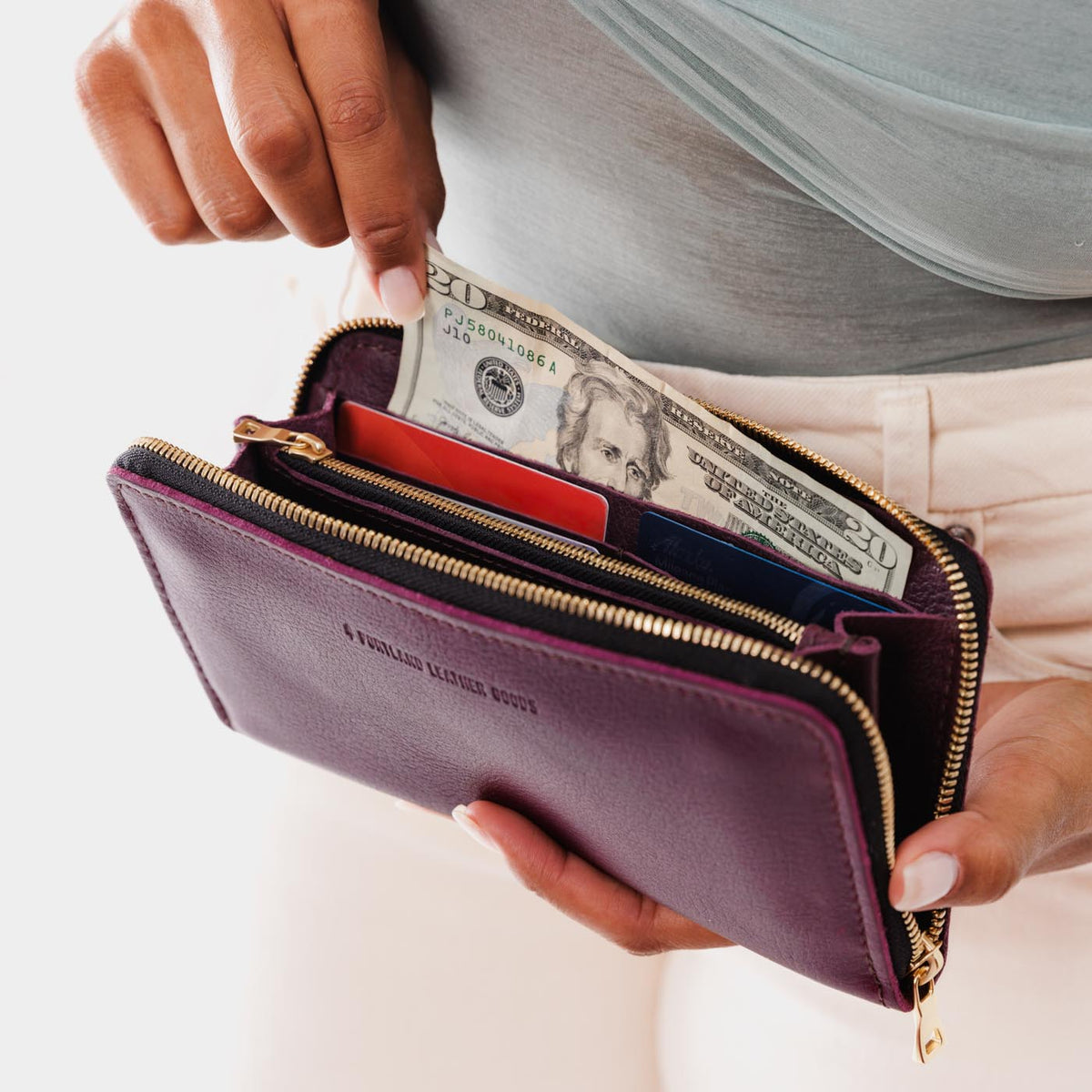 Accordion Zip Wallet