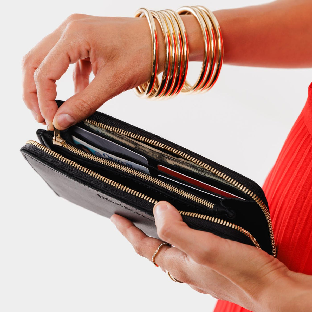 Accordion Zip Wallet