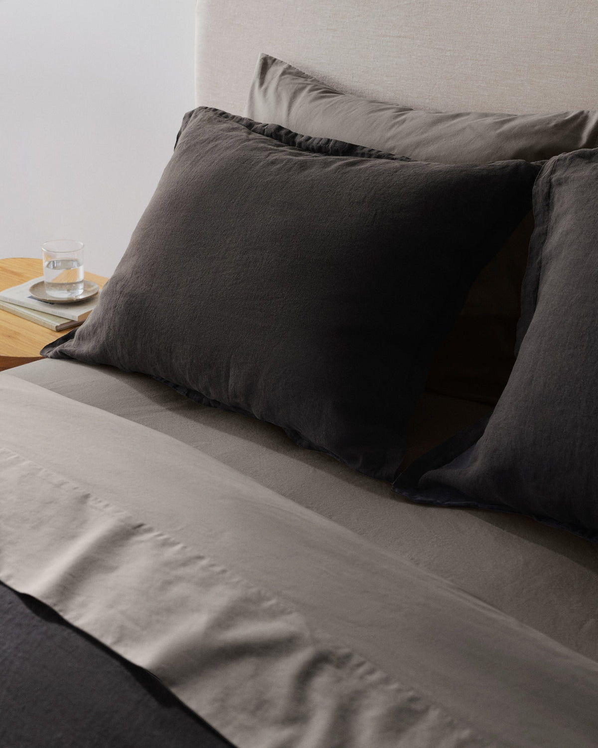 Linen Sham Set (Onyx)