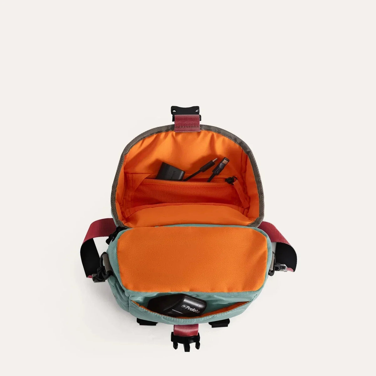 (FREE GIFT) Paz 4L Camera Sling