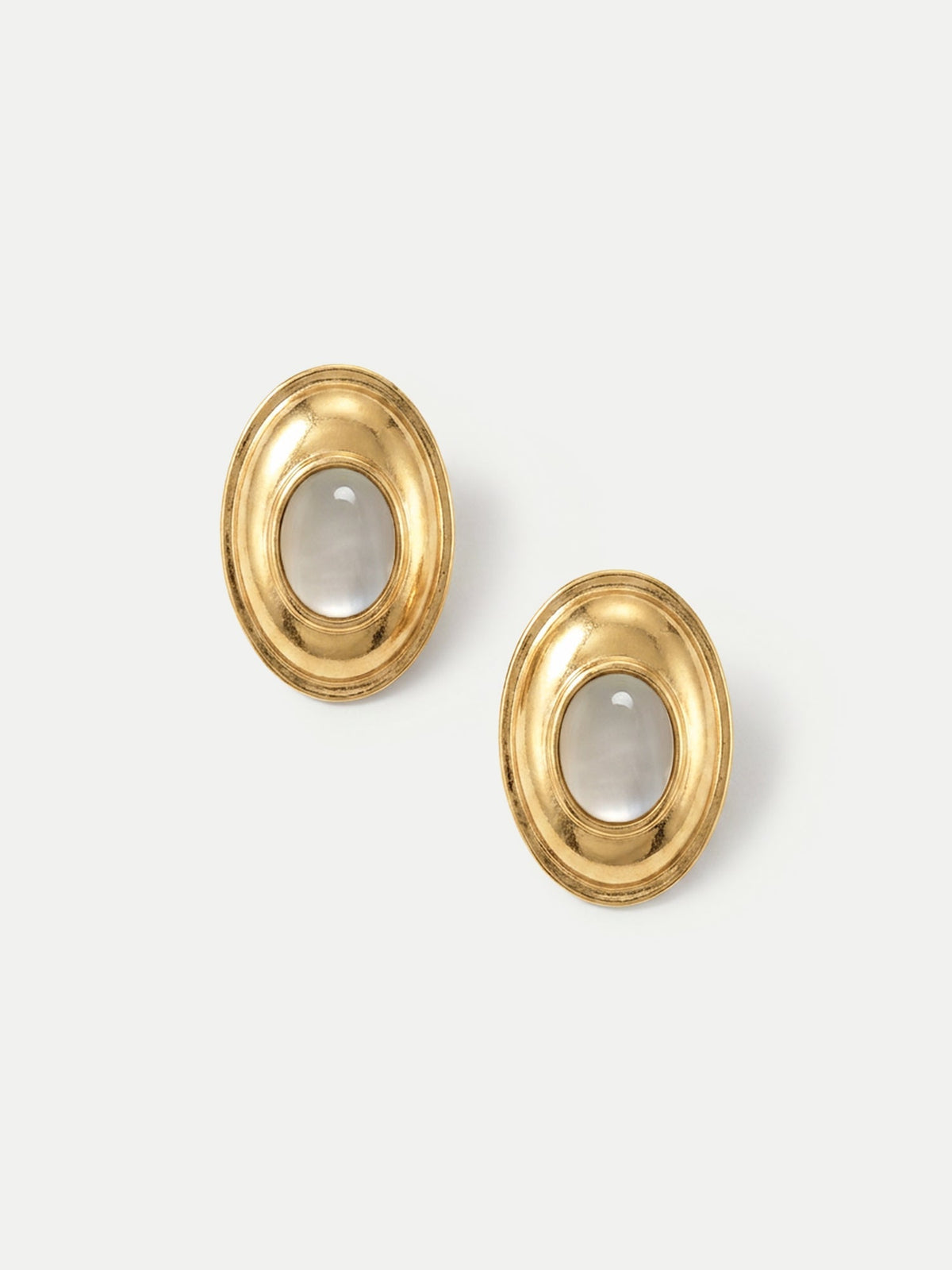 Cat’s Eye Cabochon Earring