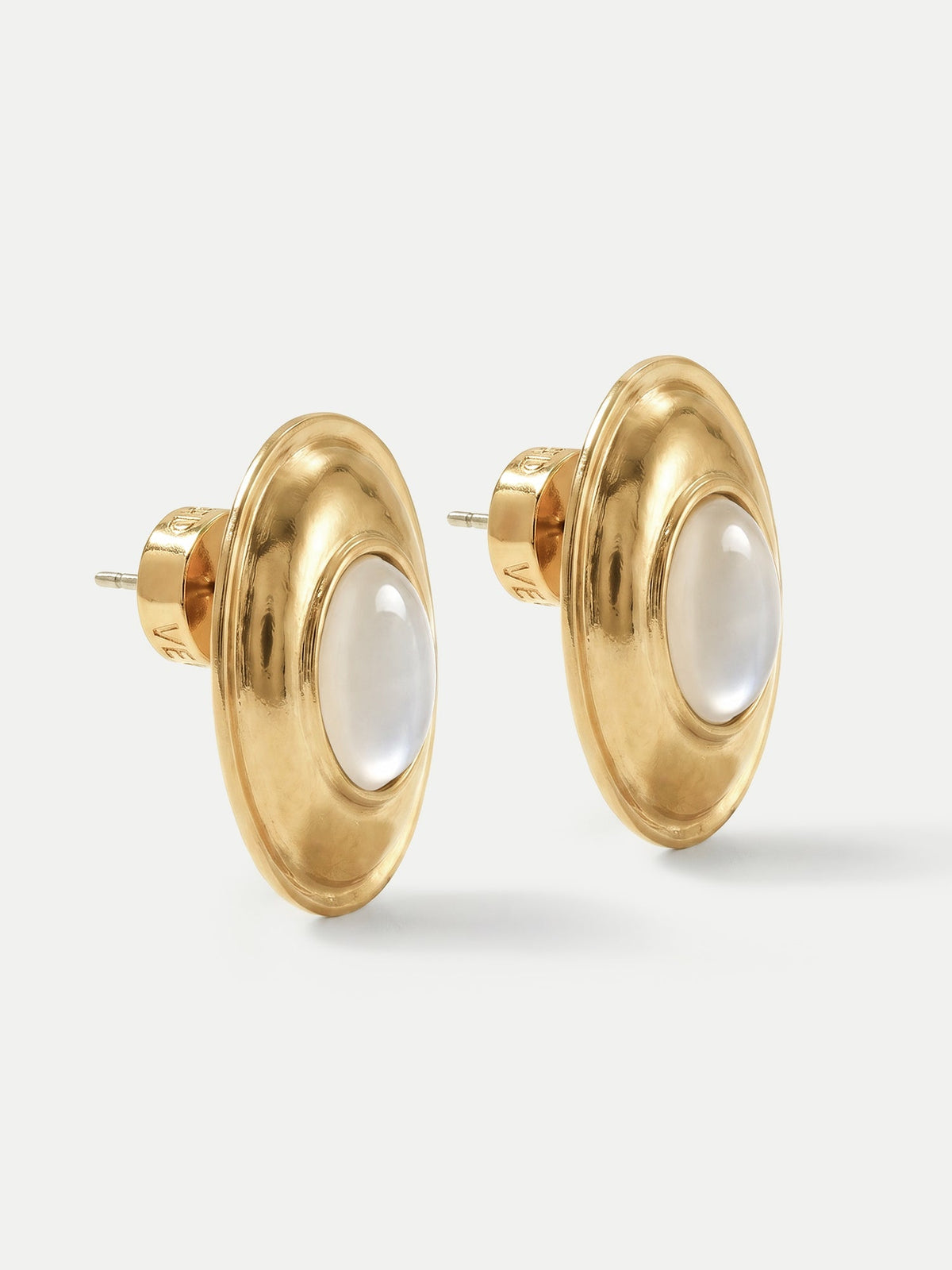 Cat’s Eye Cabochon Earring