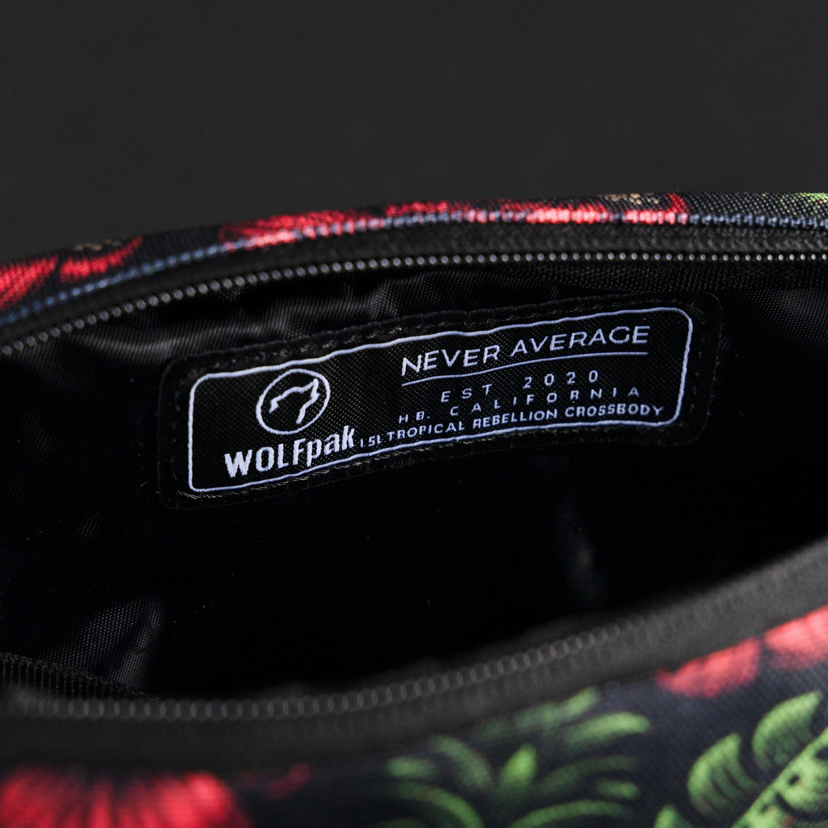 Crossbody Pack Tropical Rebellion