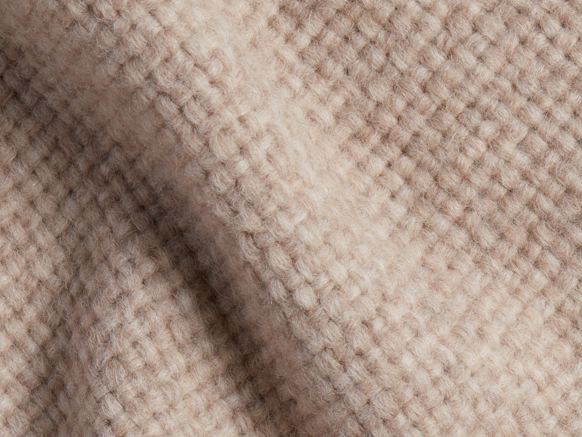 Cozy Alpaca Throw (Natural)