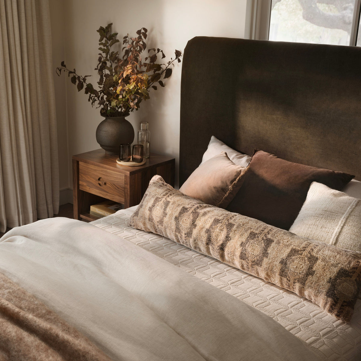 Hana Hand-Knotted Lumbar Pillow