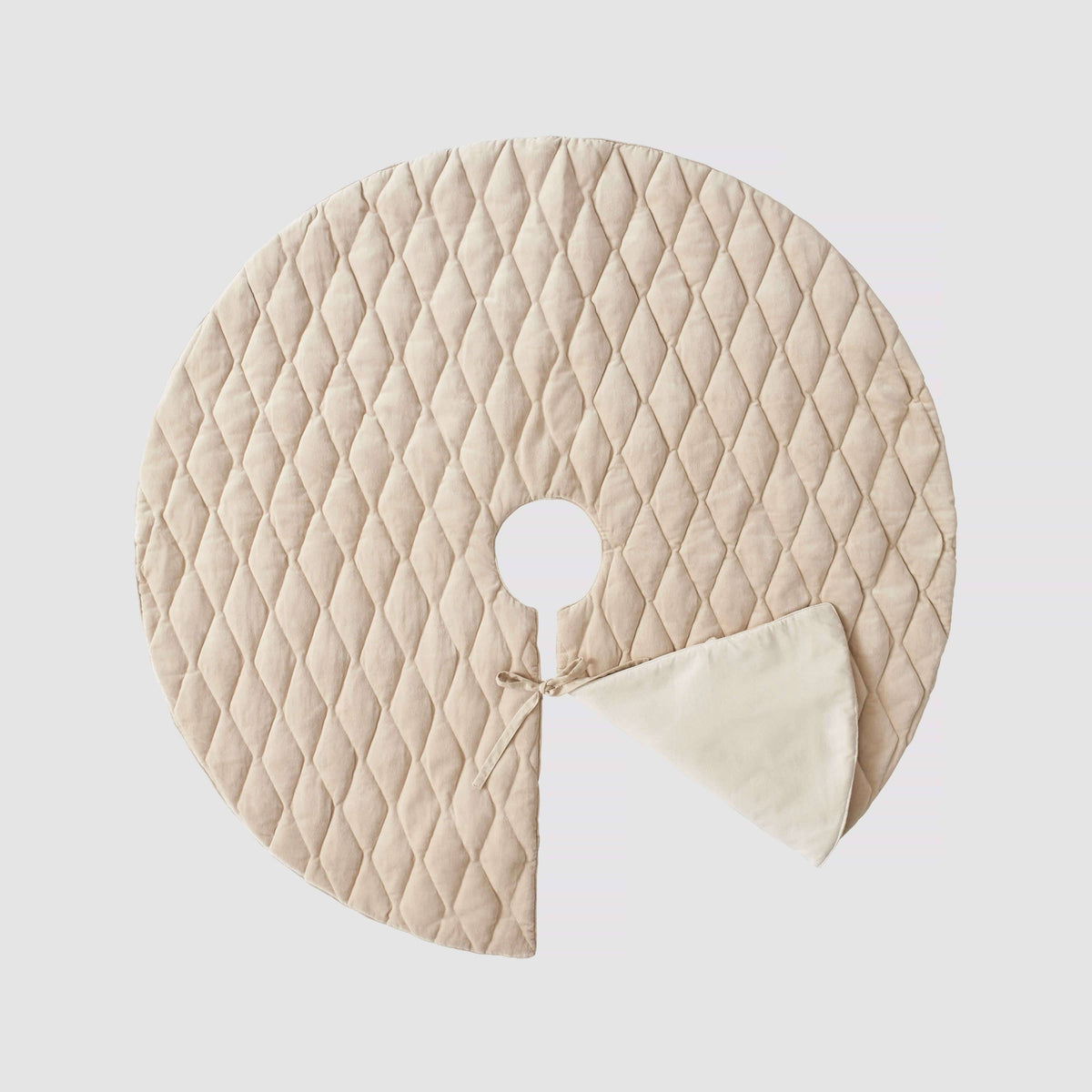 Naveta Velvet Tree Skirt