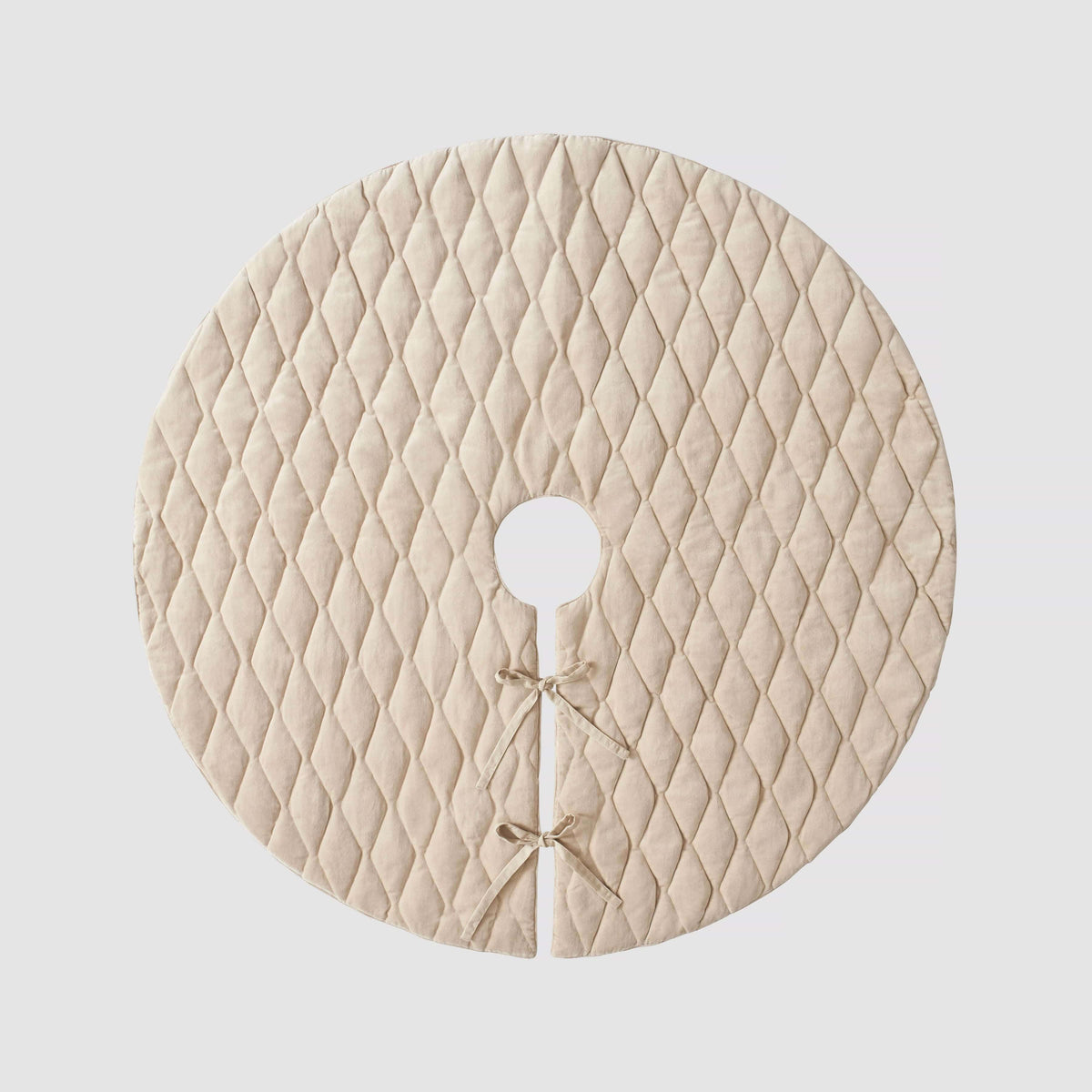 Naveta Velvet Tree Skirt