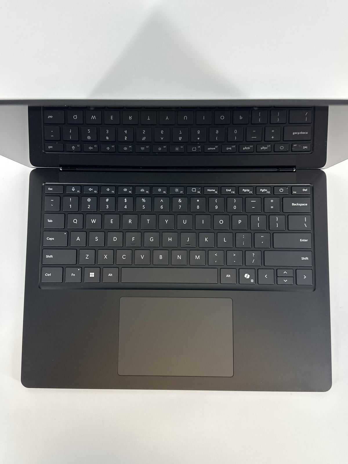 Microsoft Surface Laptop 6 13.5 Black 3.8 GHz Intel Core Ultra 7 16GB