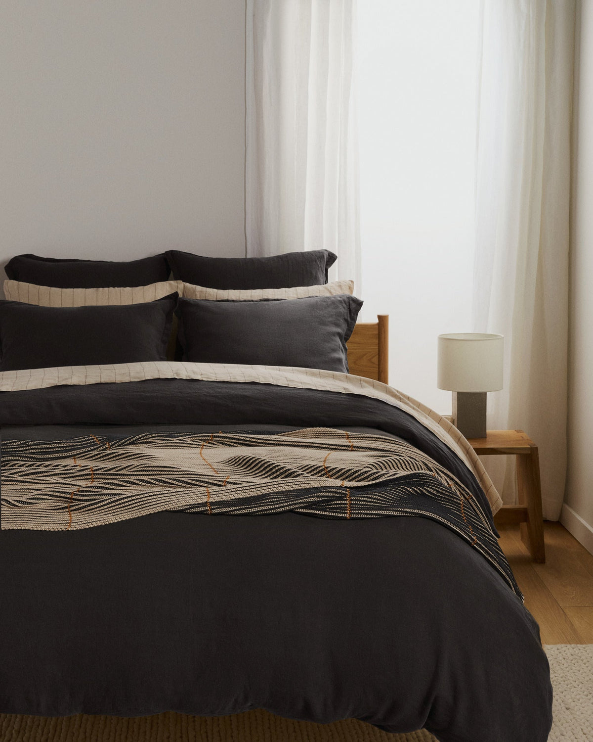 Linen Sham Set (Onyx)