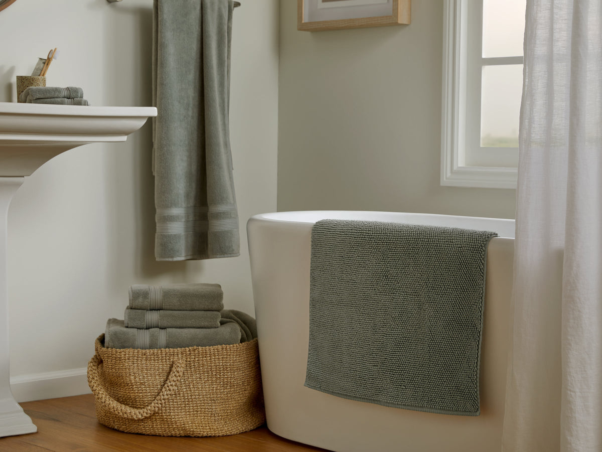 Looped Bath Rug (Moss)