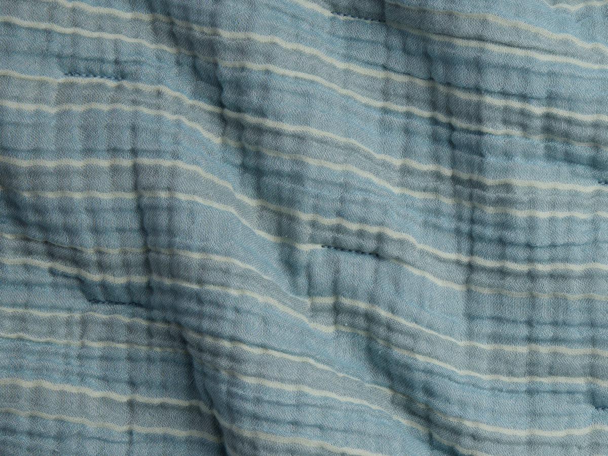 Organic Cloud Cotton Stripe Toddler Quilt (Wave and Horizon)