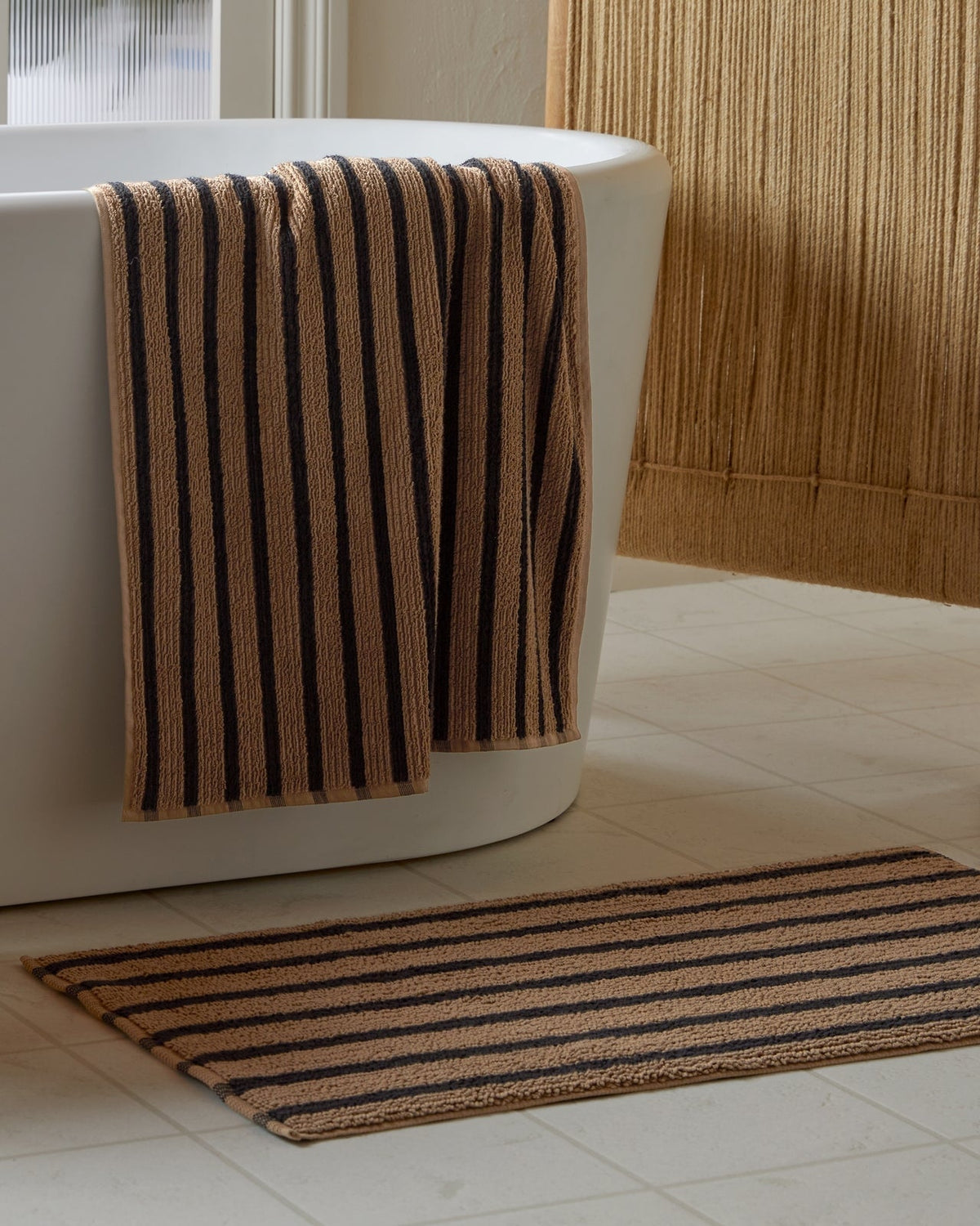 Organic Resort Stripe Tub Mat (Camel with Soft Black)