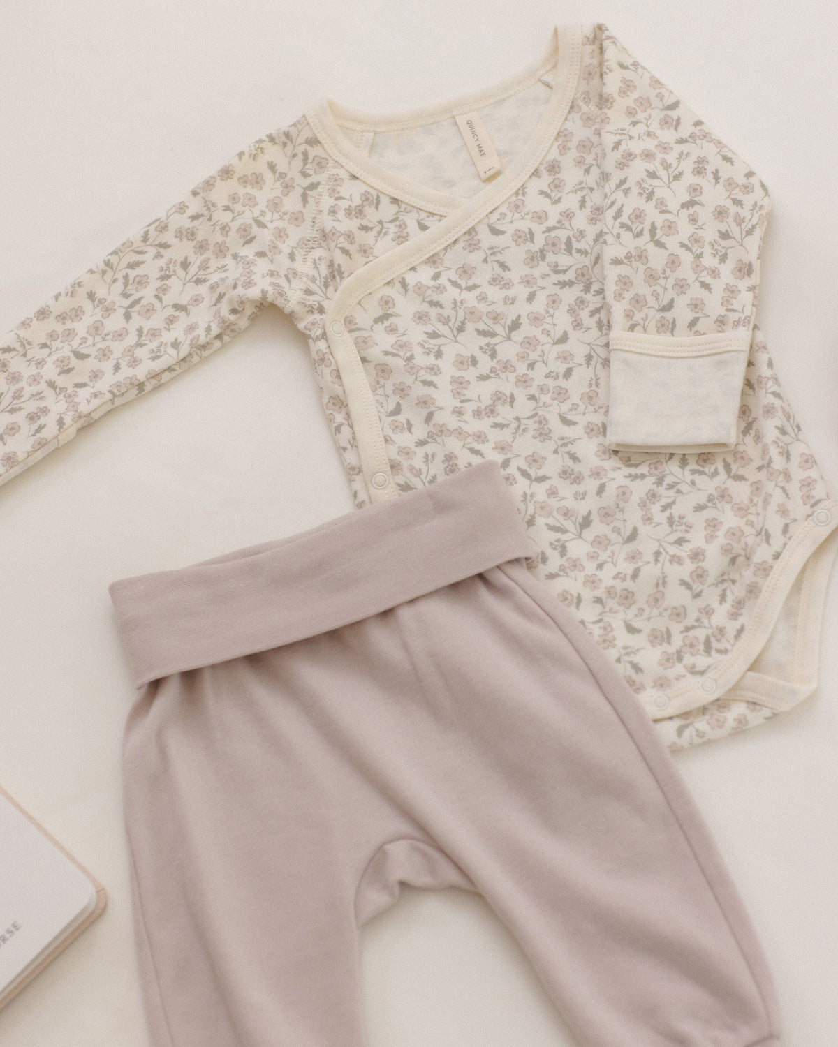 Quincy Mae Side Snap Bodysuit + Pant Set - Floret, NB