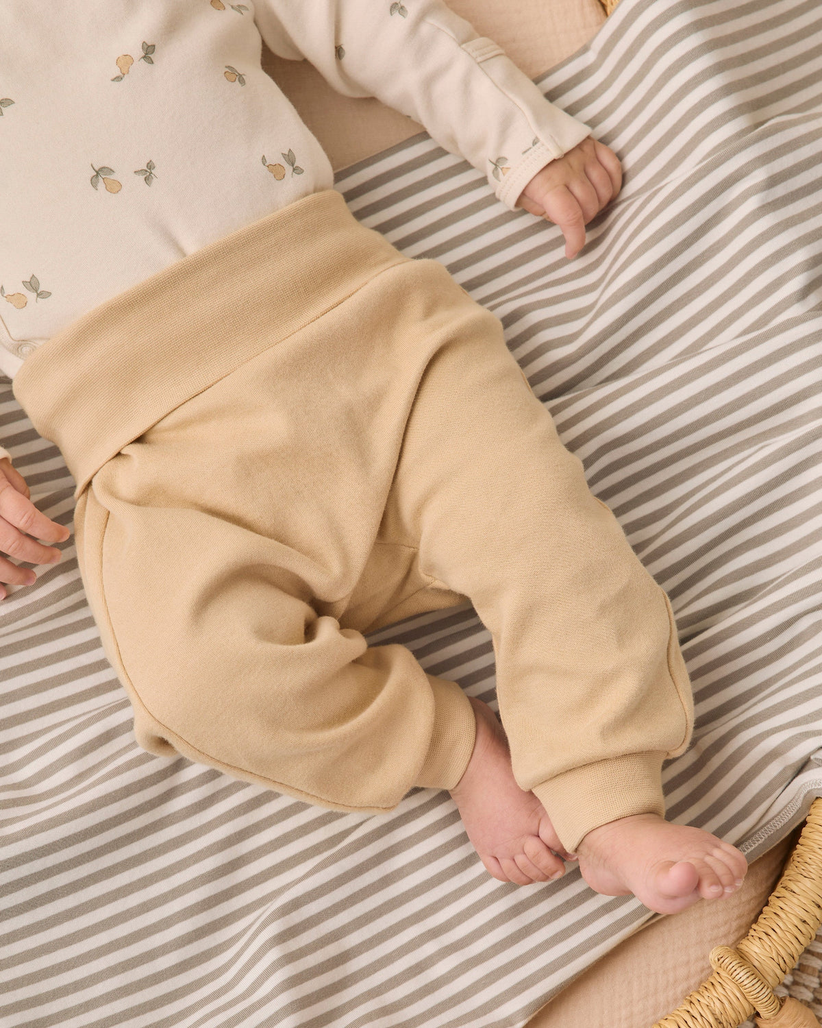 Quincy Mae Swaddle - Laurel Stripe, OS