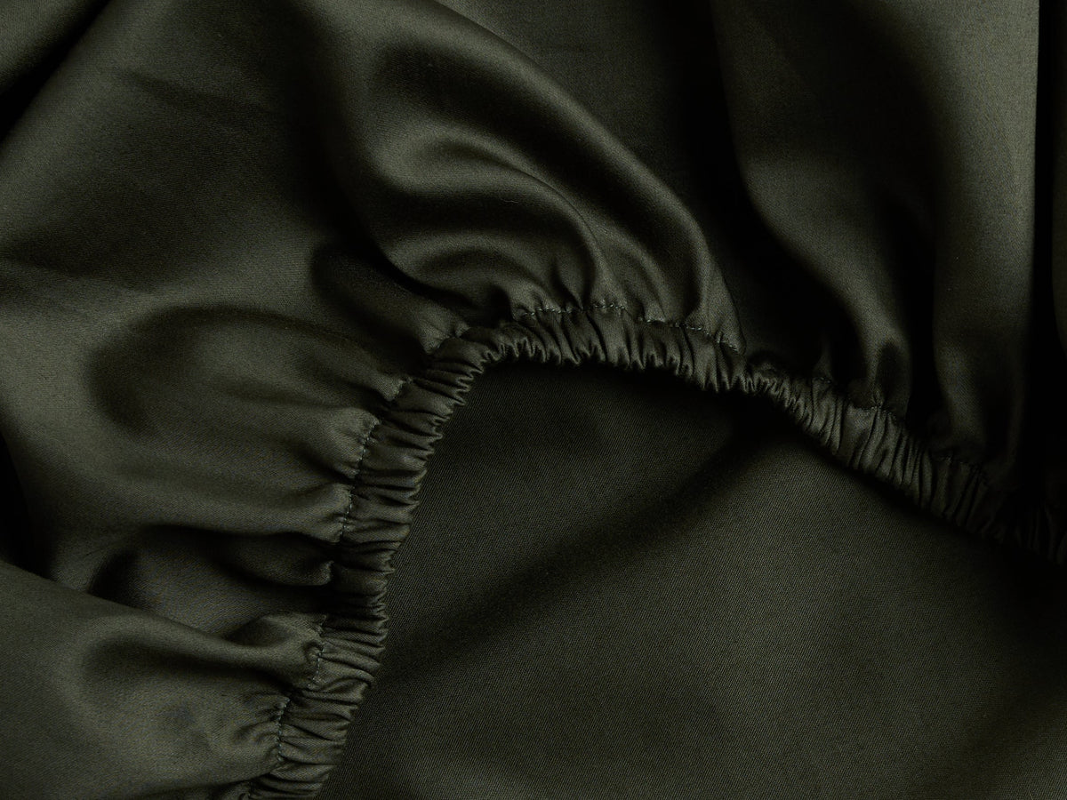Sateen Fitted Sheet (Evergreen)