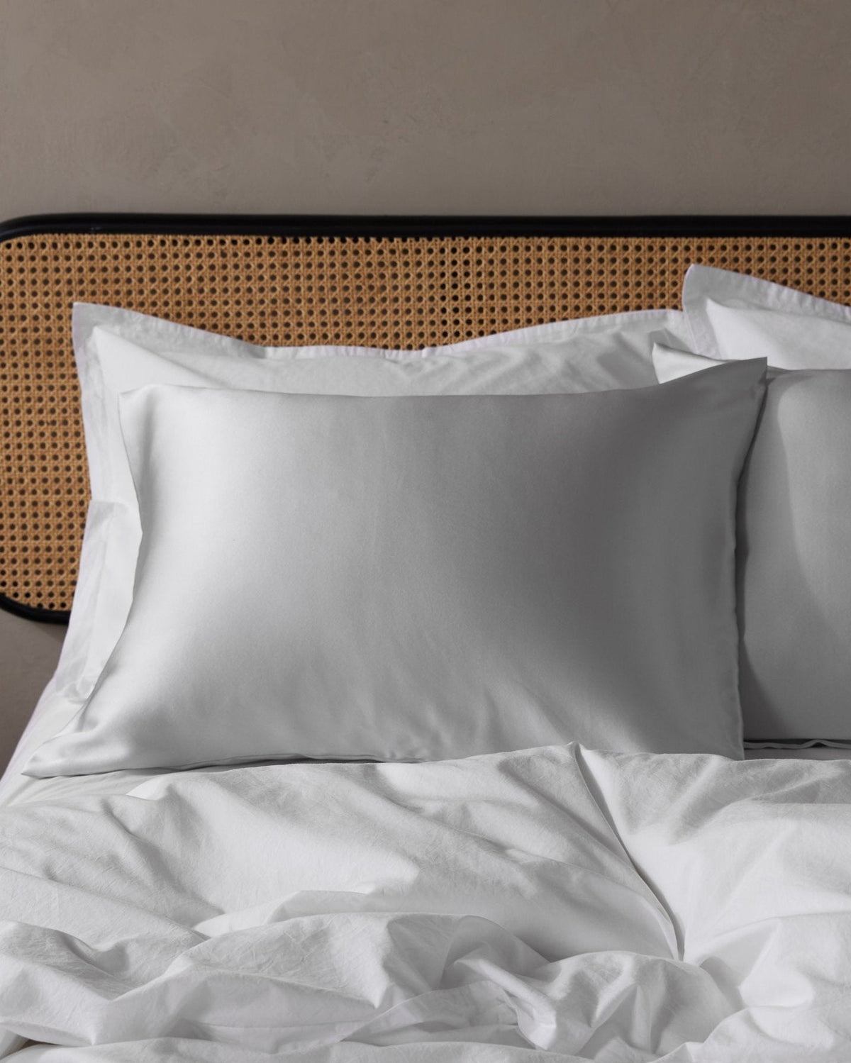 Silk Pillowcase (Light Grey)