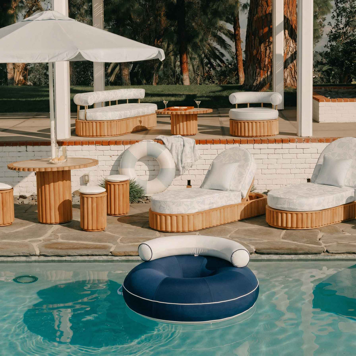 The Canvas Pool Ring