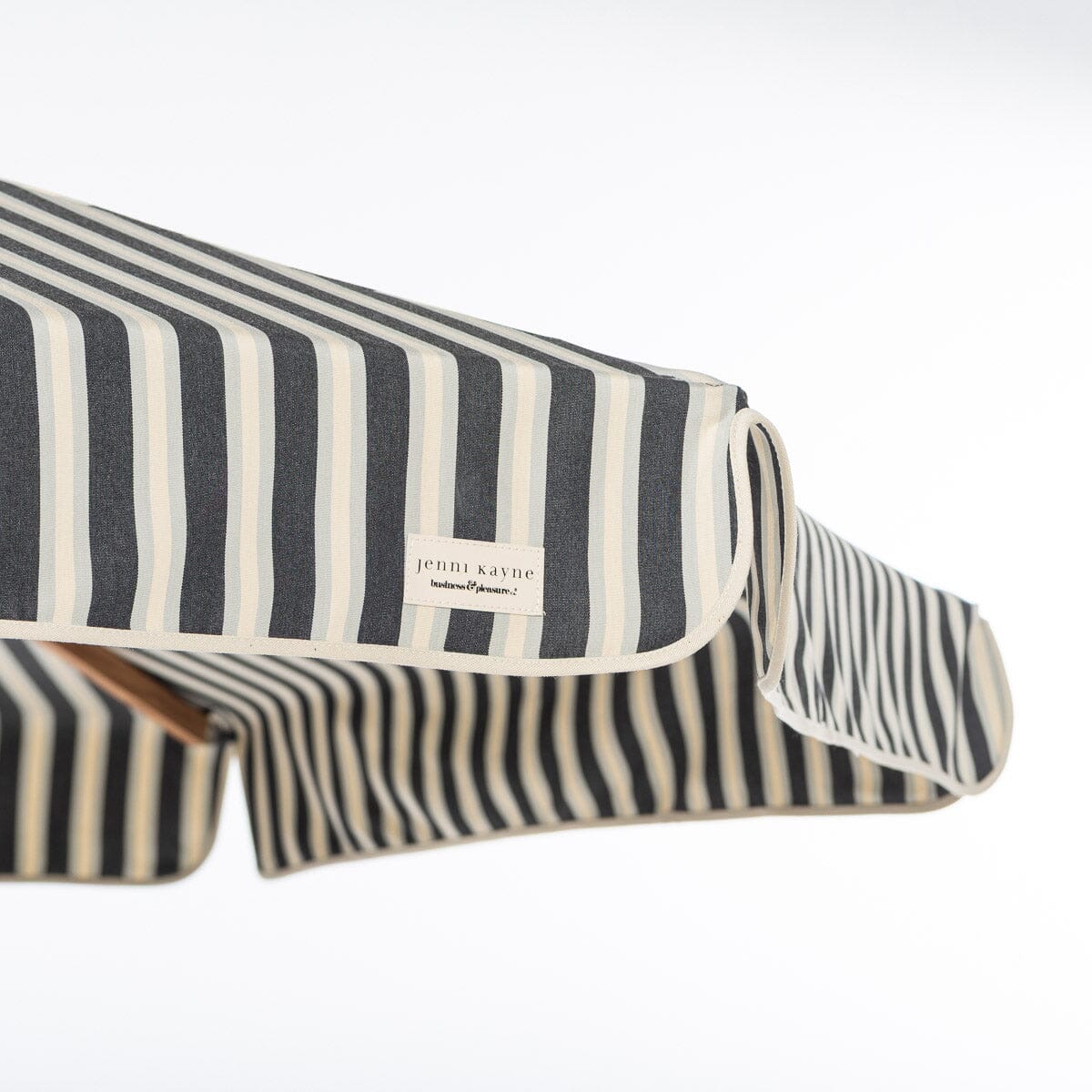 The Resort Market Umbrella x Jenni Kayne
