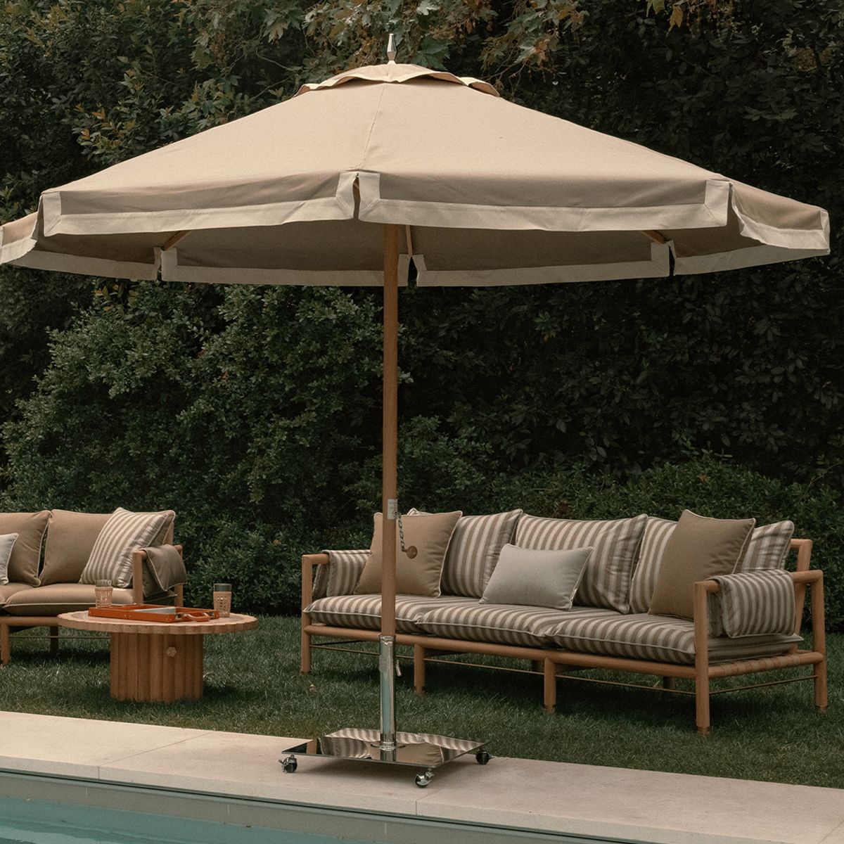 The Resort Market Umbrella x Jenni Kayne