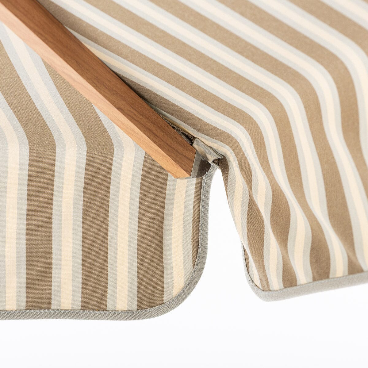 The Resort Market Umbrella x Jenni Kayne