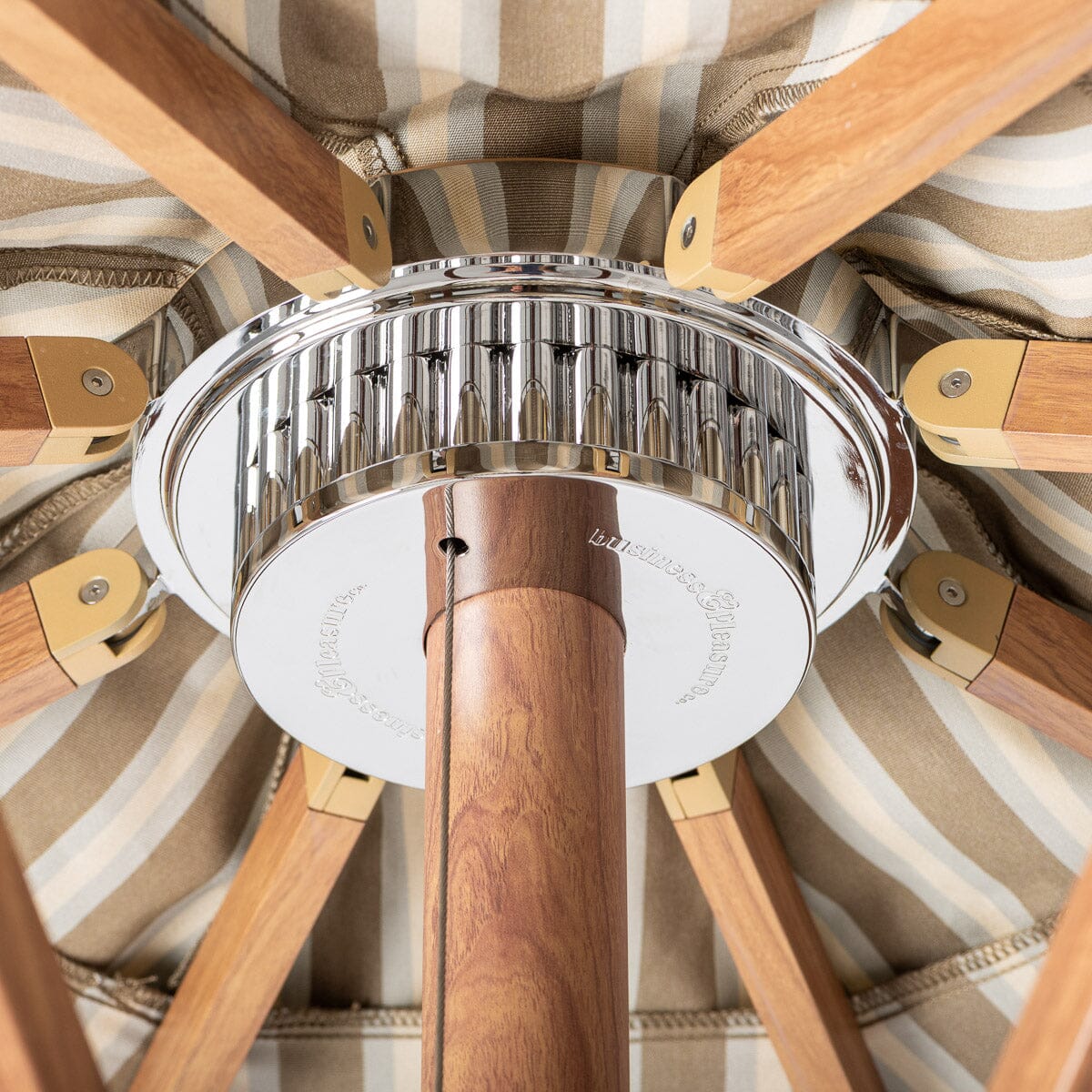 The Resort Market Umbrella x Jenni Kayne
