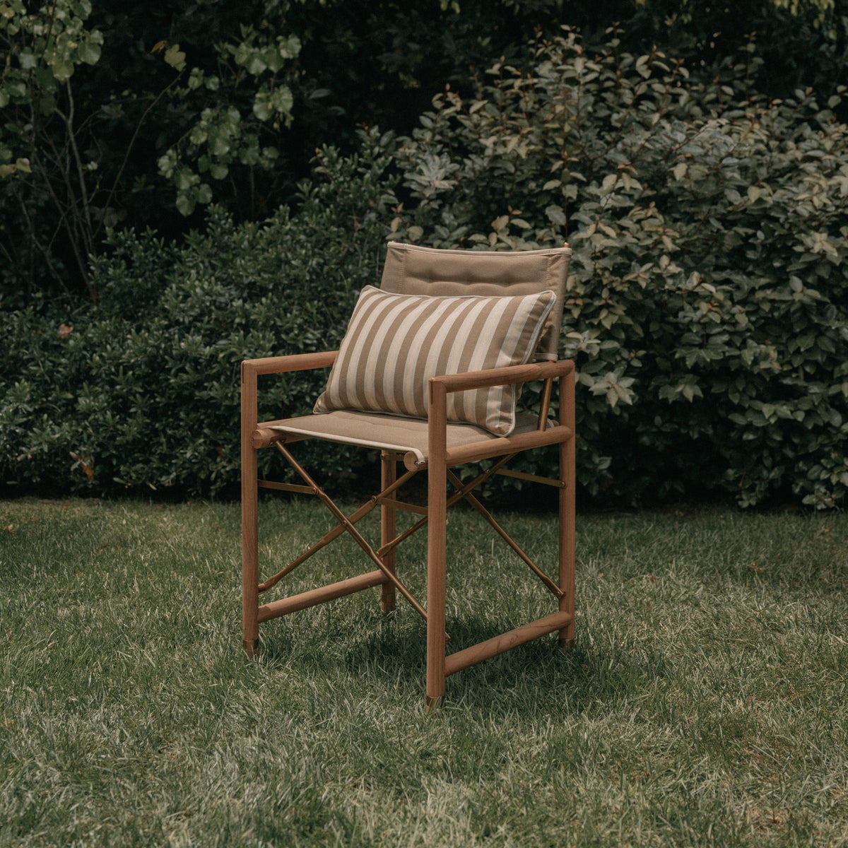 The WES Directors Chair x Jenni Kayne