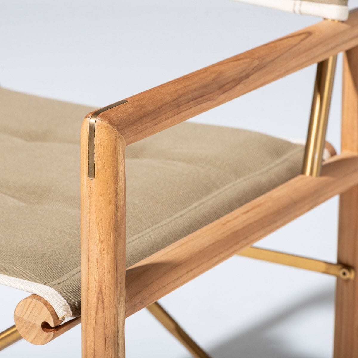The WES Directors Chair x Jenni Kayne