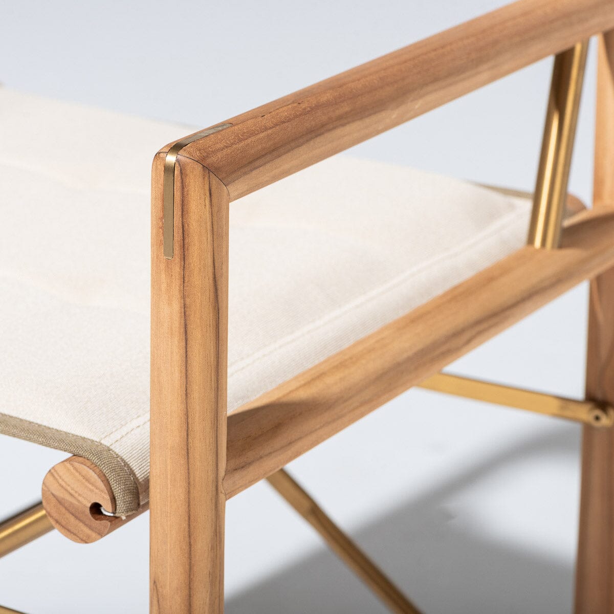 The WES Directors Chair x Jenni Kayne